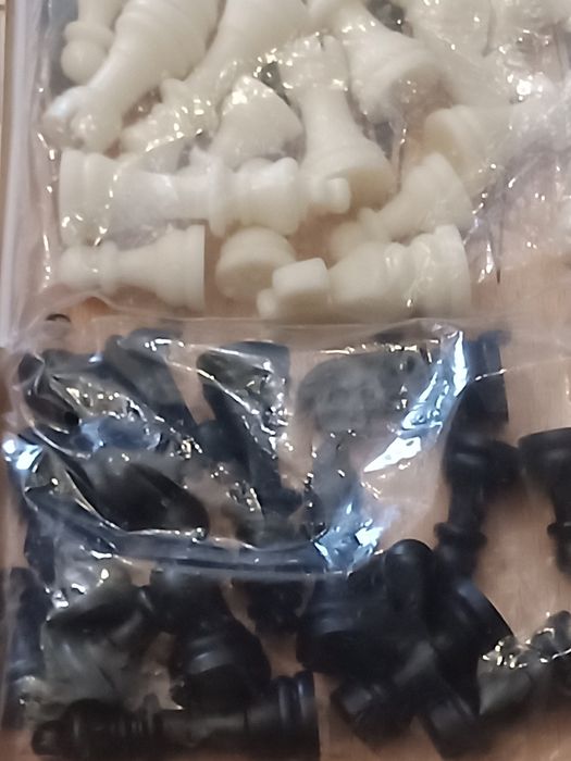 Jogo de Xadrez / Damas / Gamão 3 em 1