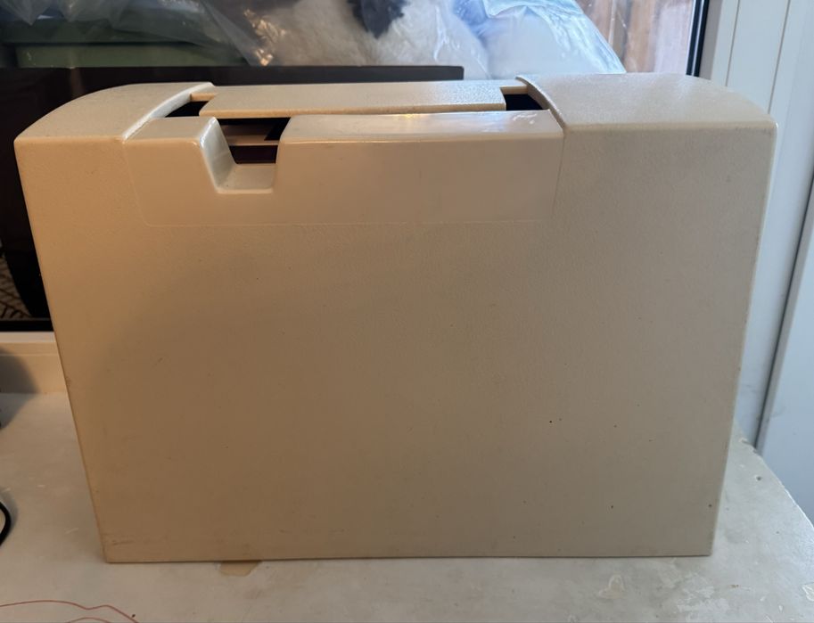 Швейная машинка Husqvarna classica 100