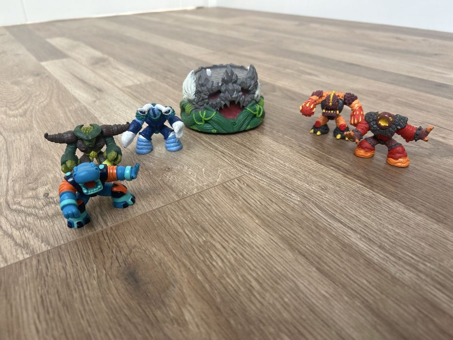 gormiti gadajacy oltarz plus 6 figurek dzialajacych