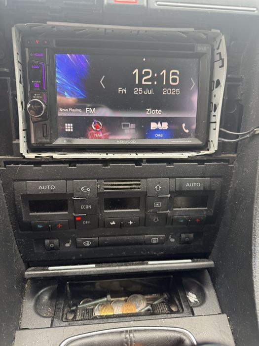 Radio Kenwood . Dotykowe .