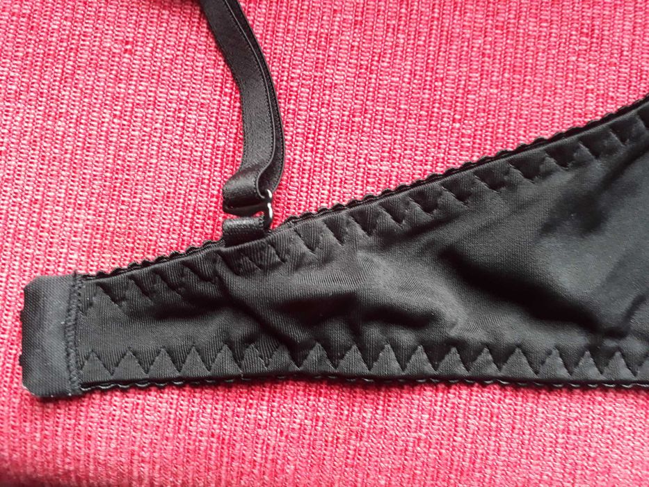 Biustonosz marki Nipplex, 75C, czarny