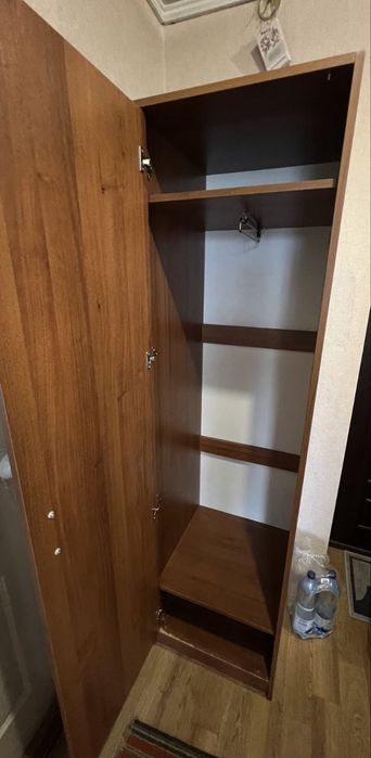 Продам вітальню.