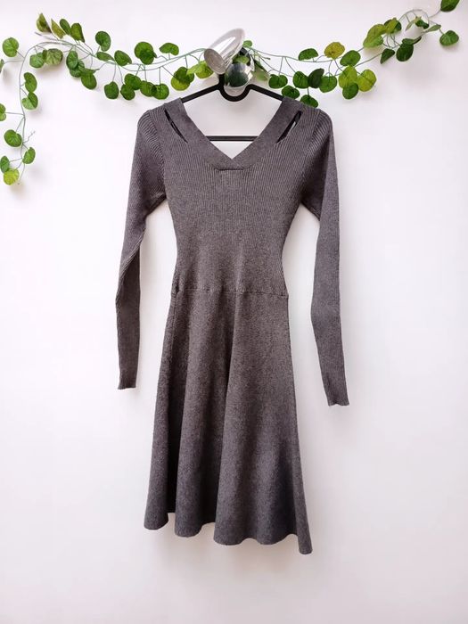 Vestido de Malha Cinzenta Escura