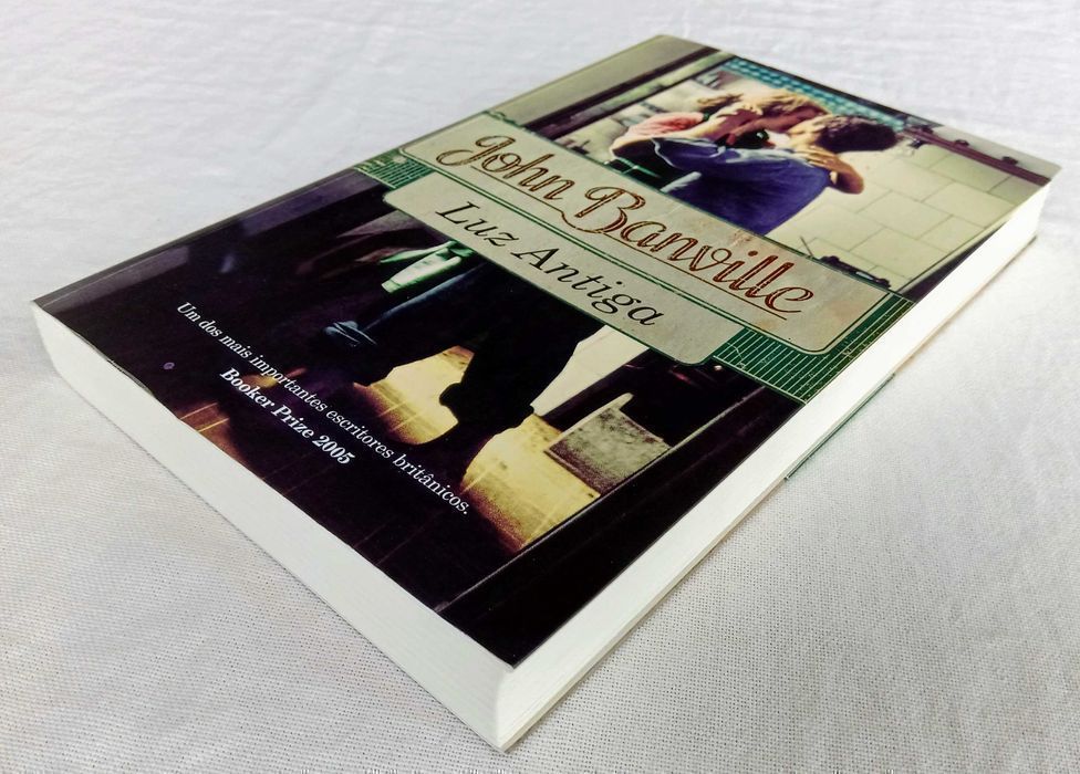Livro Luz antiga de John Banville [Portes Grátis]