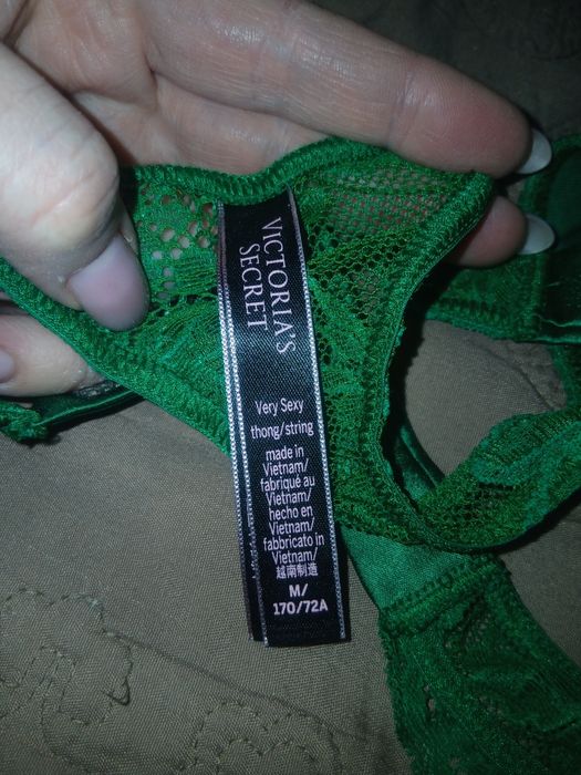 VERY SEXY Bombshell Shine Strap Thong Panty  М