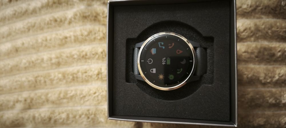 Продам годинник Garmin Vivoactive 4