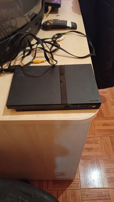 Playstation 2 sem fio para ligar e sem comandos