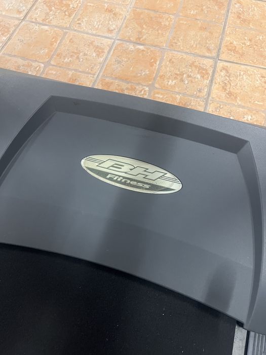 Passadeira BH Pioneer Pro - Eléctrica com inclinação