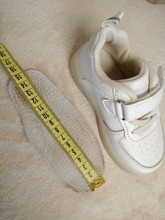 Взуття дитяче вживане