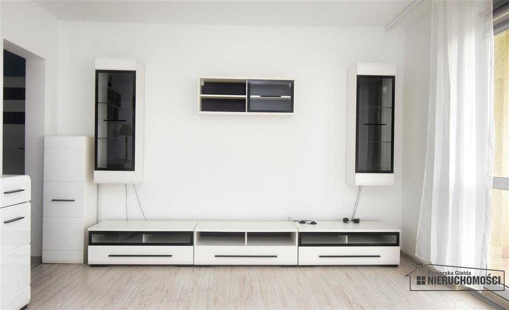 Komplet mebli białych