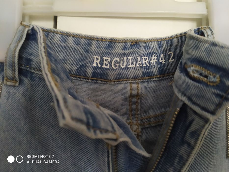 Spodenki jeansowe z kryształkami