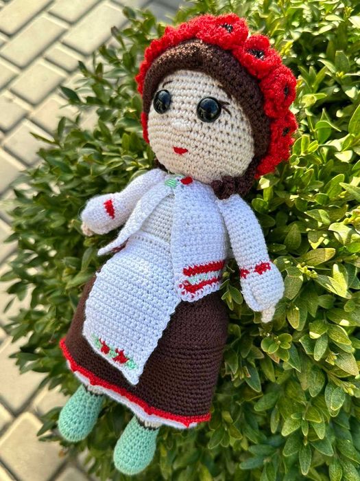 Сувенірна лялька ручної роботи