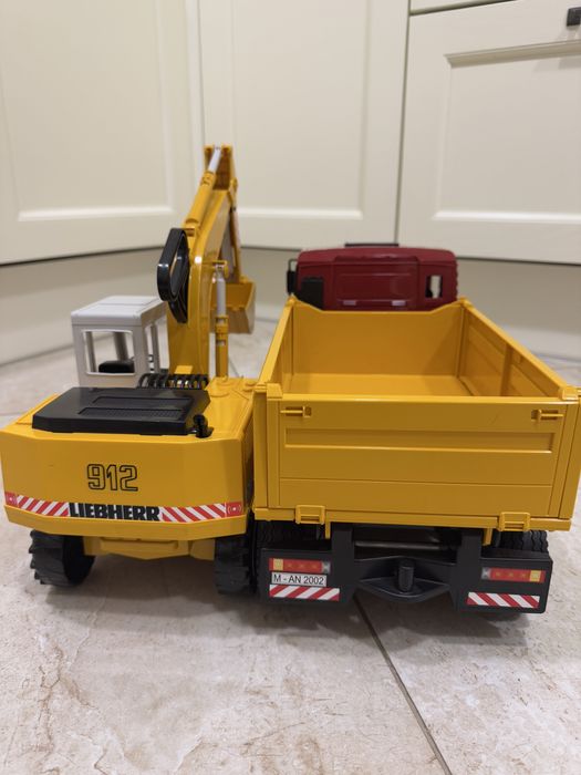 Bruder Спецтехніка Самоскид Екскаватор Брудер Самосвал Экскаватор