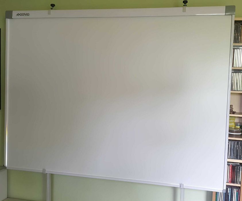 Tablica interaktywna QOMO QWB82OPF 82,5 cala (Stojak na kółkach gratis!)