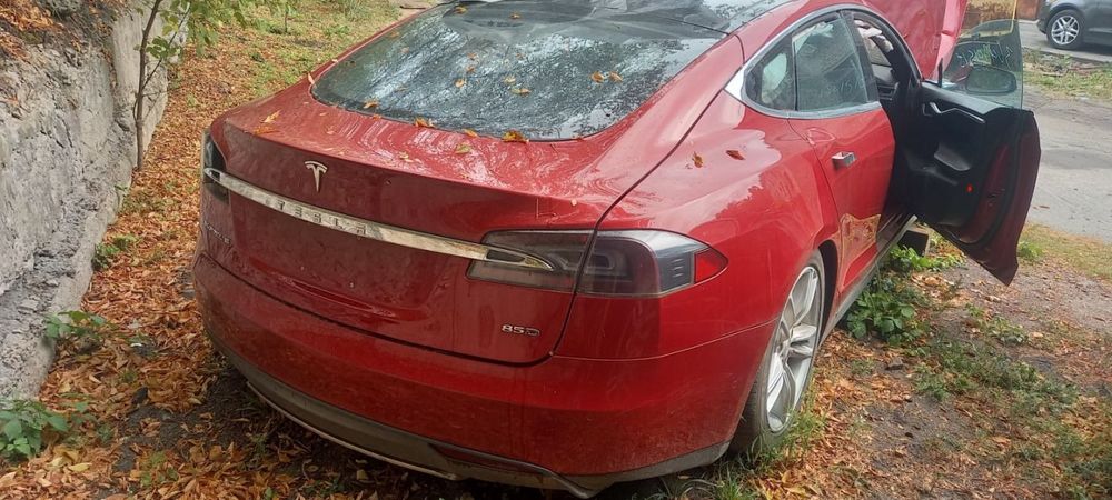 Розборка Tesla Model S капот рест дорест