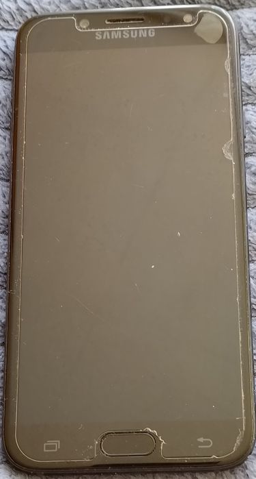 Samsung Galaxy J7.