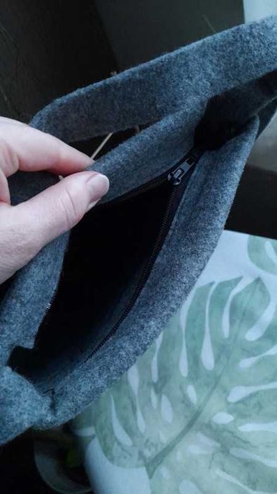 Torebka listonoszka Folk z filcu