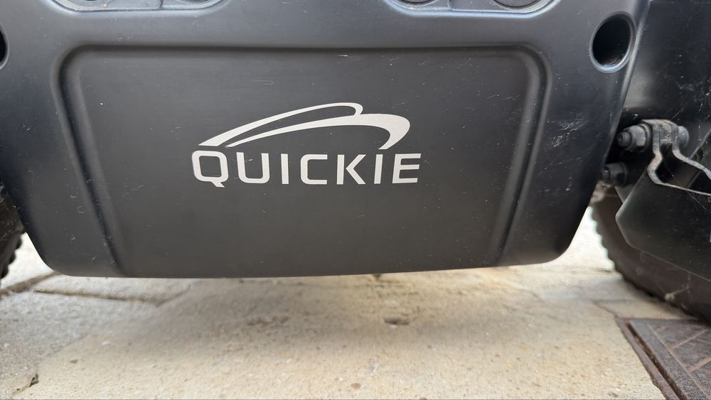 Cadeira de Rodas Elétrica Quickie Q400R – Excelente Estado – Pouquíssimo Uso