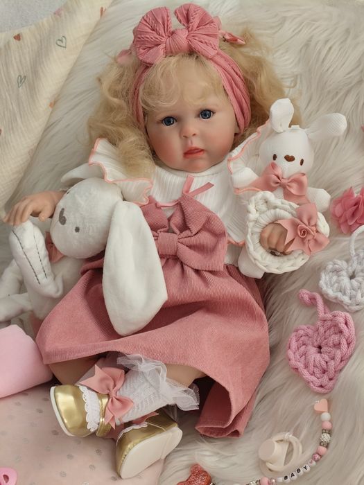 Lala w typie reborn z materiałowym brzuszkiem