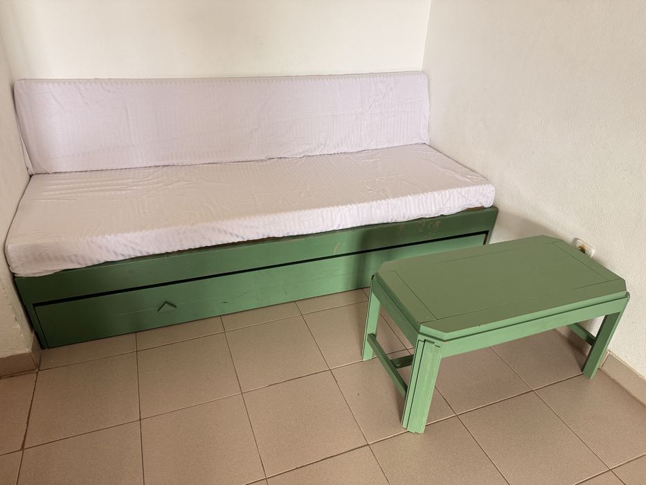 Cama de solteito com gavetao e esponja de encosto