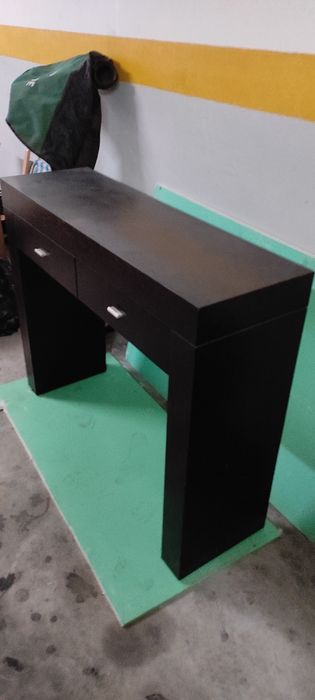 Consola em madeira maciça