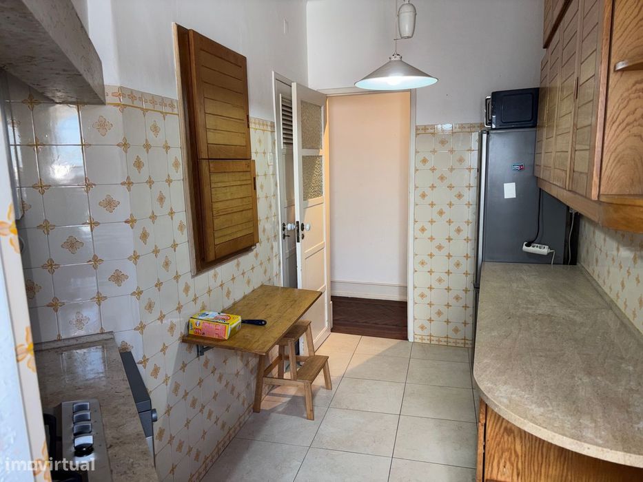 Apartamento T2  com elevador, Parque Eduardo VII