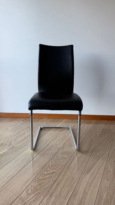 6 cadeiras sala jantar (pele preta)