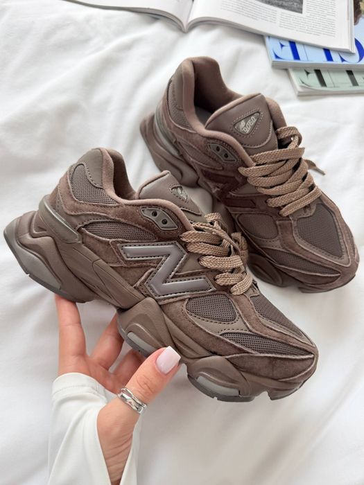 New Balance 9060 Chocolate жіночі кросівки ню беланс 9060