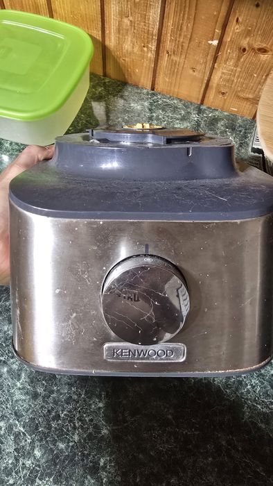 Uszkodzony blender Kennwod