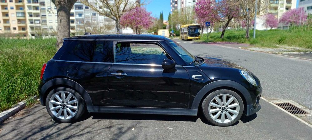 MINI Cooper D Automático 2017 | Full LED | Navi Pro | Câmara | Bancos Aquec. | Apple CarPlay | Android Auto