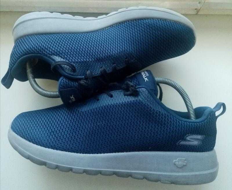 Чоловічі кросівки skechers go walk navy(оригінал)
