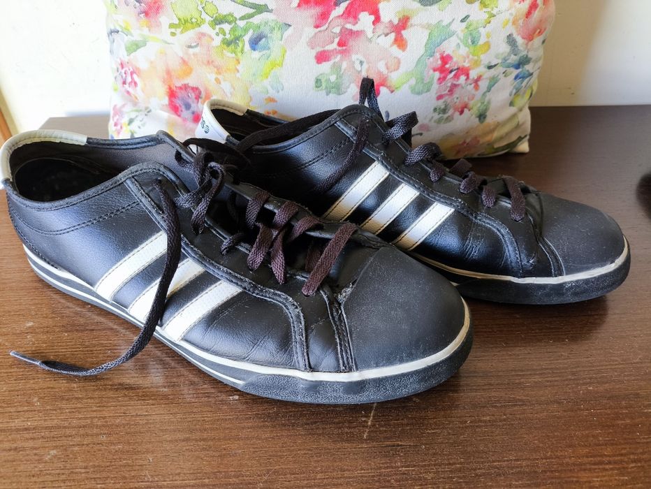 Sapatilhas adidas pretas