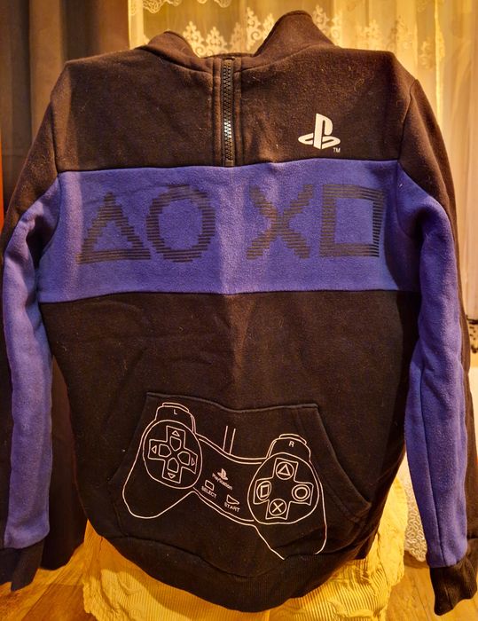 PlayStation bluza na 9-10 lat