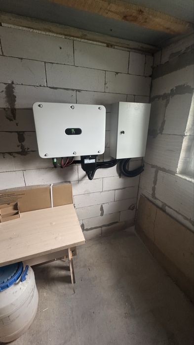 Монтаж СЕС, інверторів, АКБ