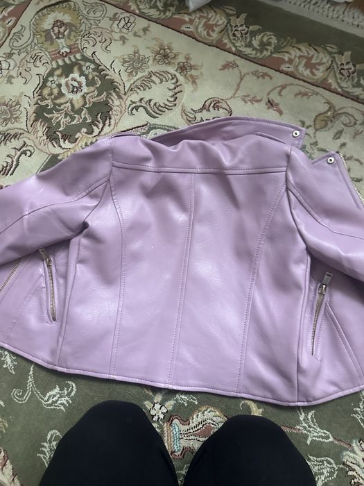 Весняна курточка косуха на дівчинку 128см