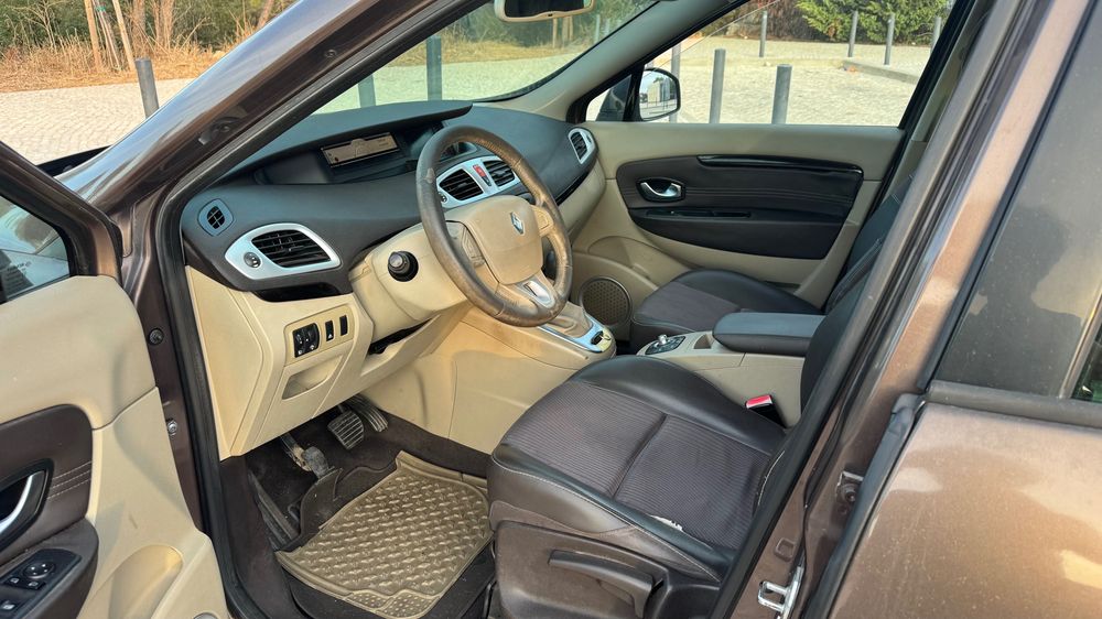 Renault Grand Scénic 2009 1.5 dCi Luxe 7L