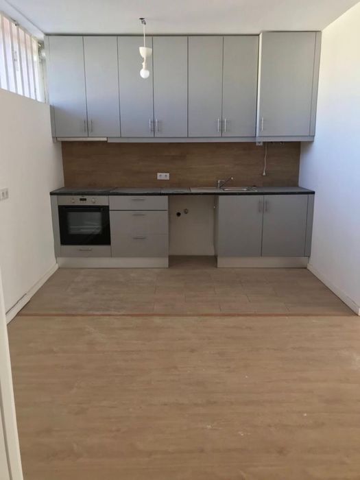 ALUGO T2 JUNTO A ESTACÃO DO METRO DA TRINDADE