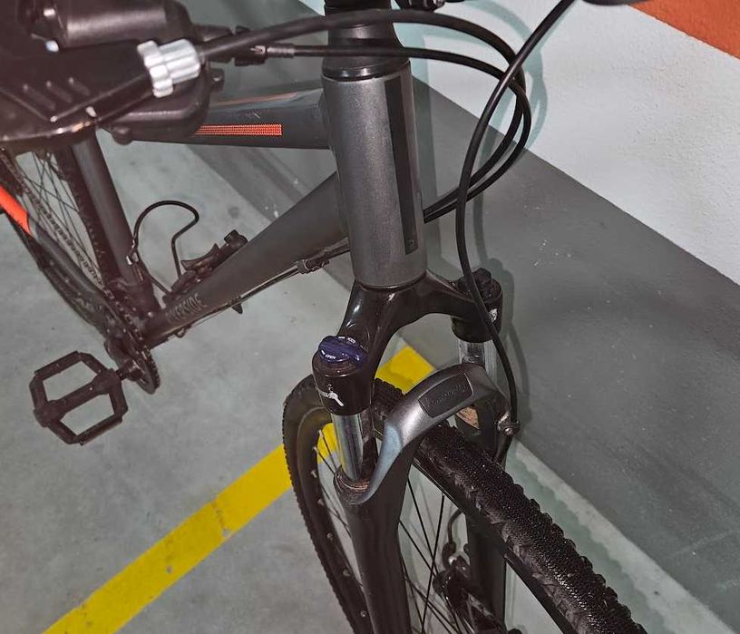 Bicicleta Trekking e Gravel Riverside 700  em ótimas condições