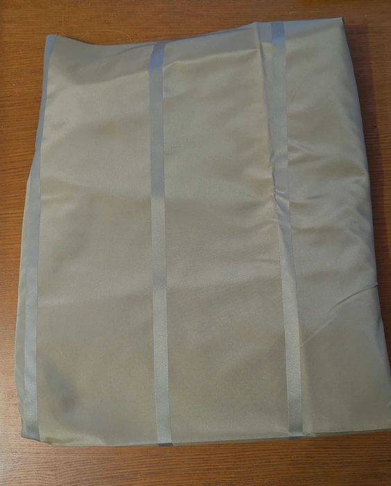 Tkanina sztuczna np. na obrusy