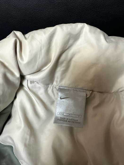 Куртка оливковий пуховик оверсайз бренду Nike