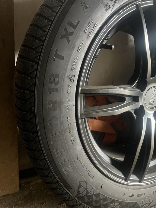 Continental Viking Contact 7, 235/60 R18 T XL