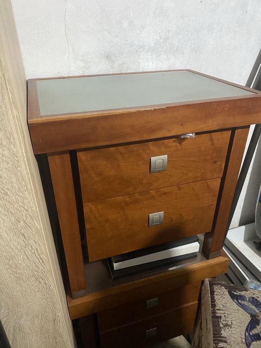 2 mesinhas de cabeceira