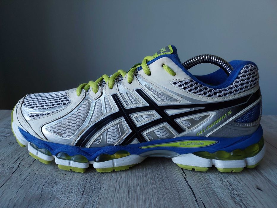 Вінтажні кросівки Asics Gel Nimbus 15