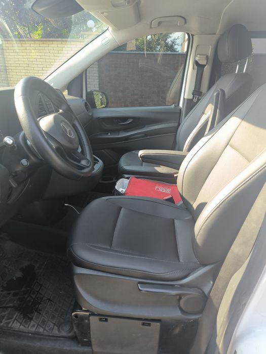 Mercedes Metris / Vito 447 long бус бензин автомат