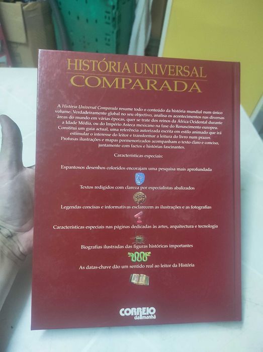 História Universal Comparada - Correio da Manhã