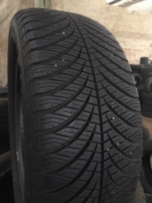 Шини б/у всесезонные 205/55-16 GoodYear Vector4S Gen-2
