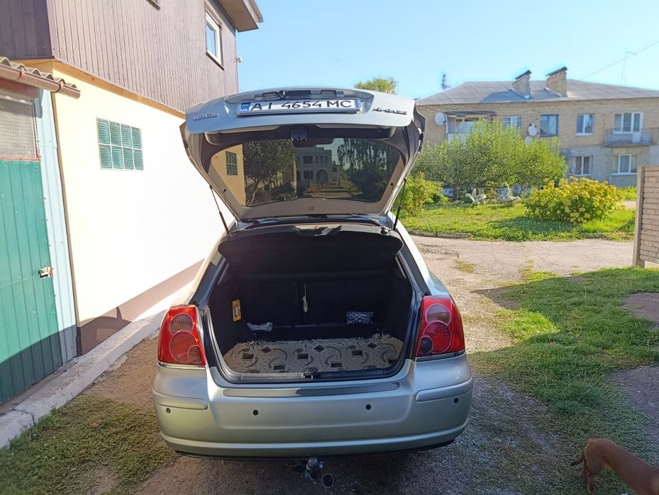 TOYOTA Avensis T25