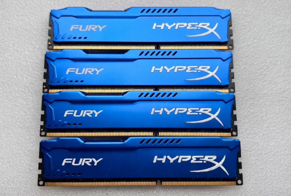 32GB  HyperX HyperX DDR3 (4x8GB)1600MHz, CL10 (HX316C10F/8)