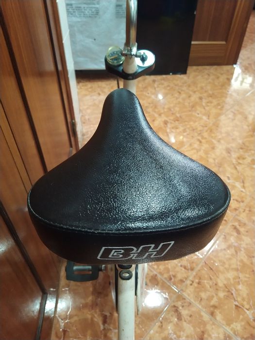 Bicicleta estática Altis BH anos 80 com 17,5kg casa quarto apartamento