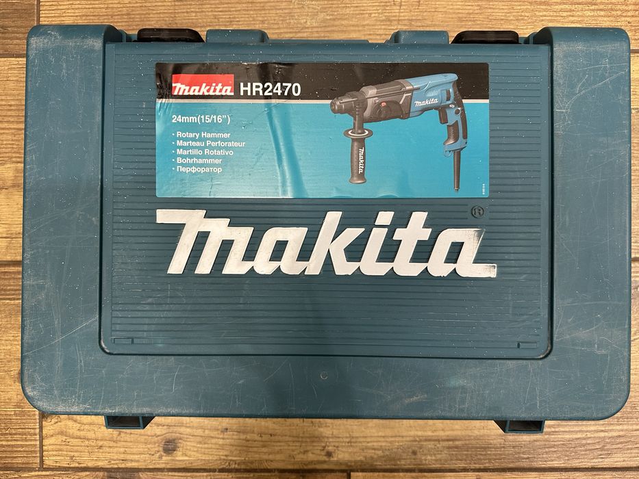 Młotowiertarka udarowa Makita HR2470 w zestawie ze skrzynką | 2021r.